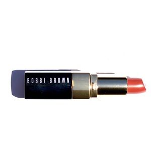 Bobbi Brown lip color in Brownie Pink